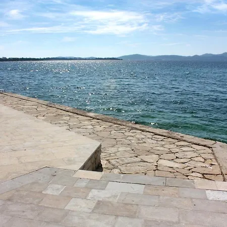 - Diklo 5880e Apartment Zadar