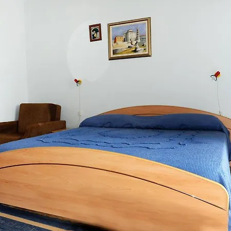 - Diklo 5880e Apartment *