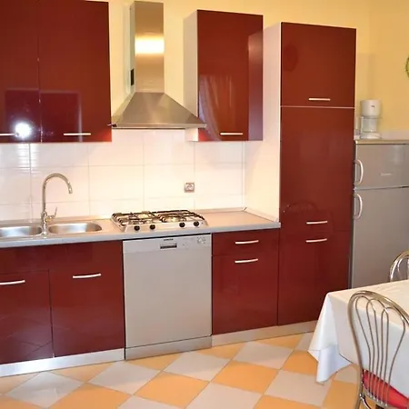 - Diklo 5880e *