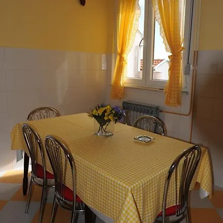 - Diklo 5880e Apartment *
