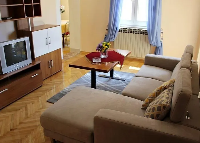 - Diklo 5880e Апартаменты *